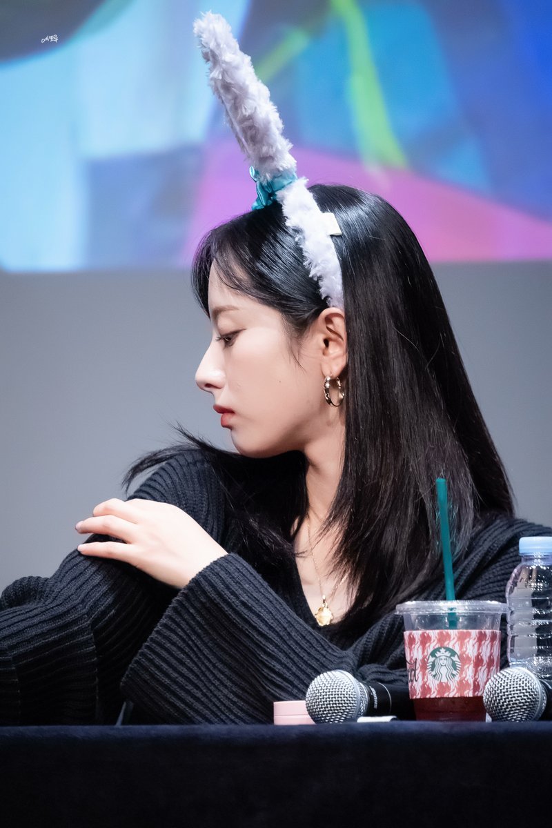 옆에서 본 우주소녀 보나