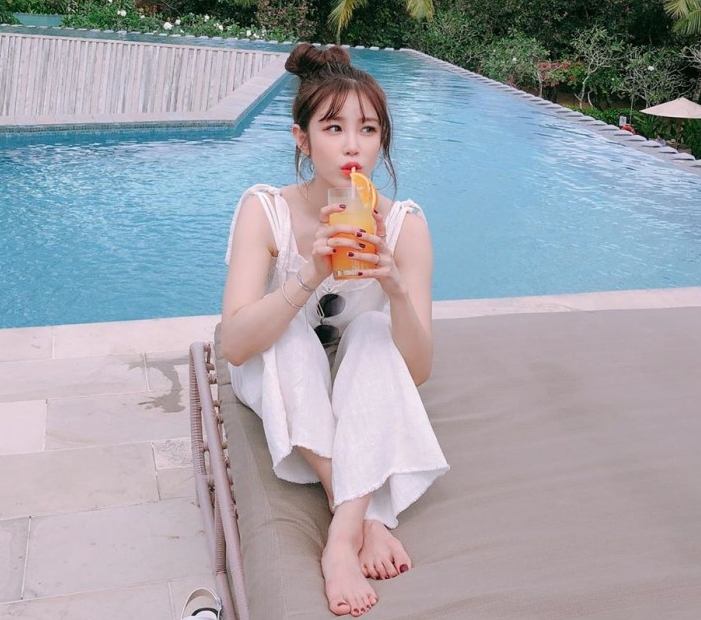 발리에 놀러간 전.효.성 0601자
