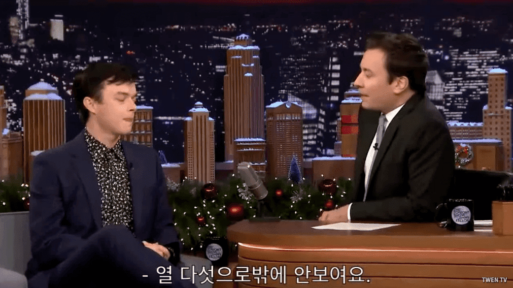 어디 갈 때마다 신분증 검사받는 배우