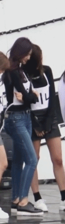 쯔위가 좋은 미나 언니