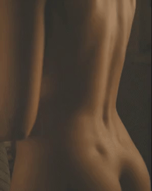 그윽한 눈빛을 주고받는 음바페와 사네