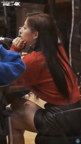 러블리즈 예인이 허벅지