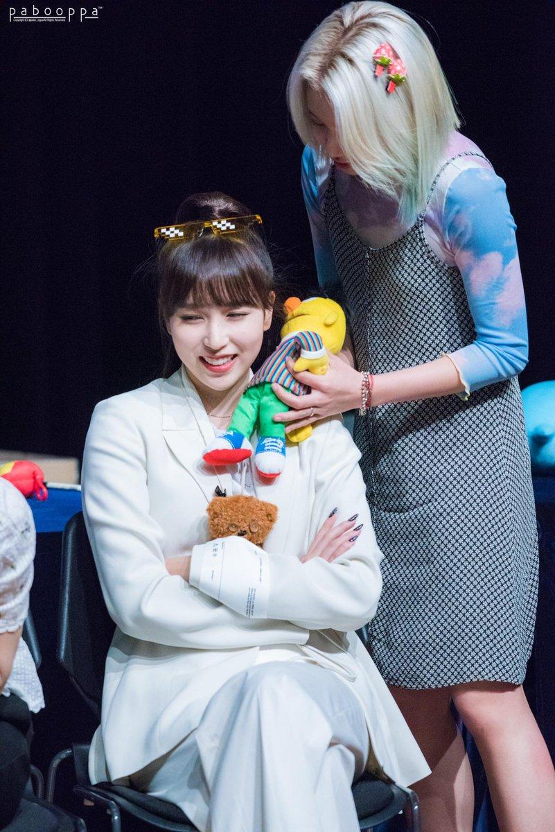 190505 일지 아트홀 팬 싸인회