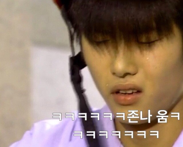 잘 생긴 피자배달원