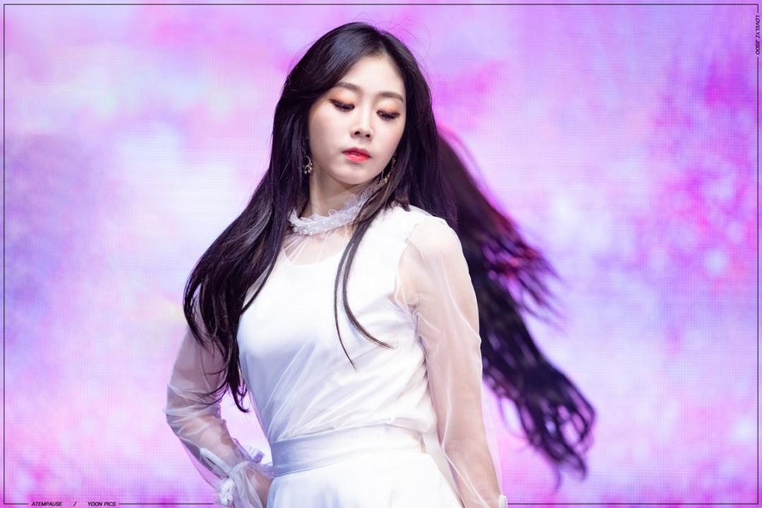러블리즈 눈큰애