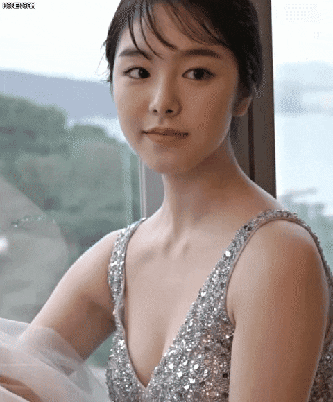 한국에서 활동중인 카라타 에리