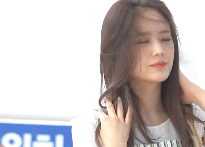 프로미스나인 출국