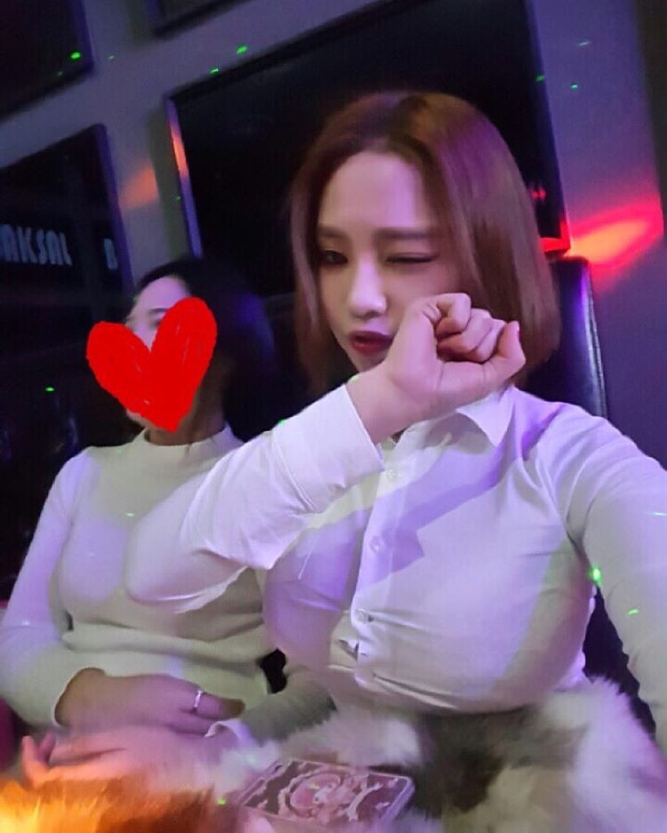압도적인 블라우스 핏