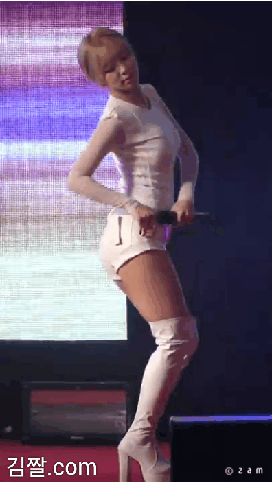 하얀 초아 뒤태