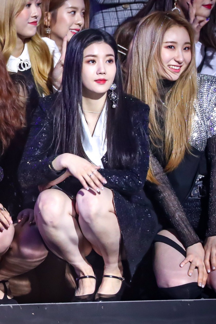 권은비 안유진 (31장)