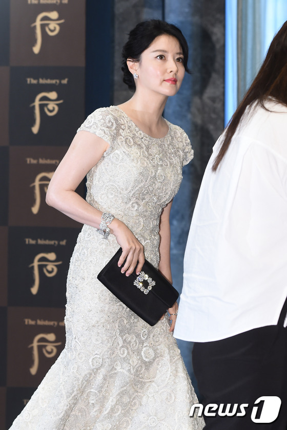 최근자 45세 이영애