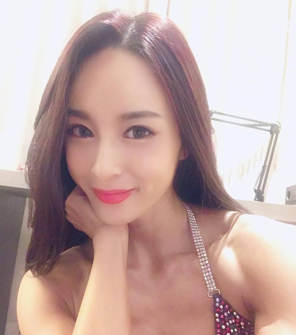 몸매가 살벌한 트레이너 처자