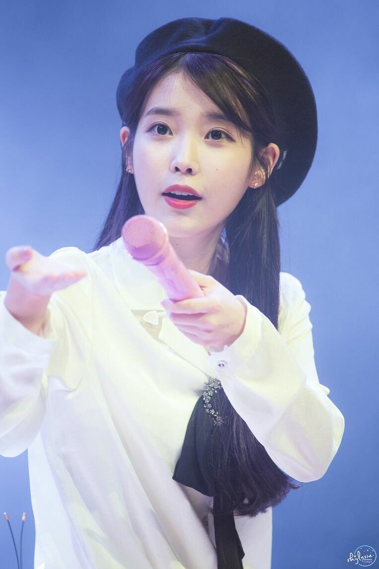 아이유 30장