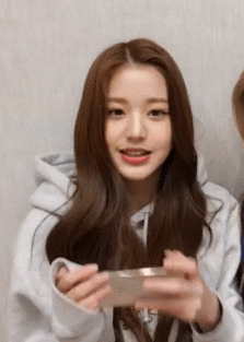 어제자 V앱 귀여운 장원영
