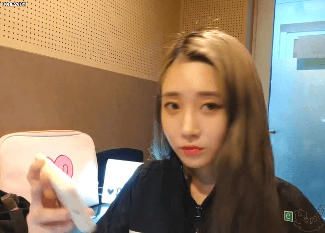앞머리 생긴 지애