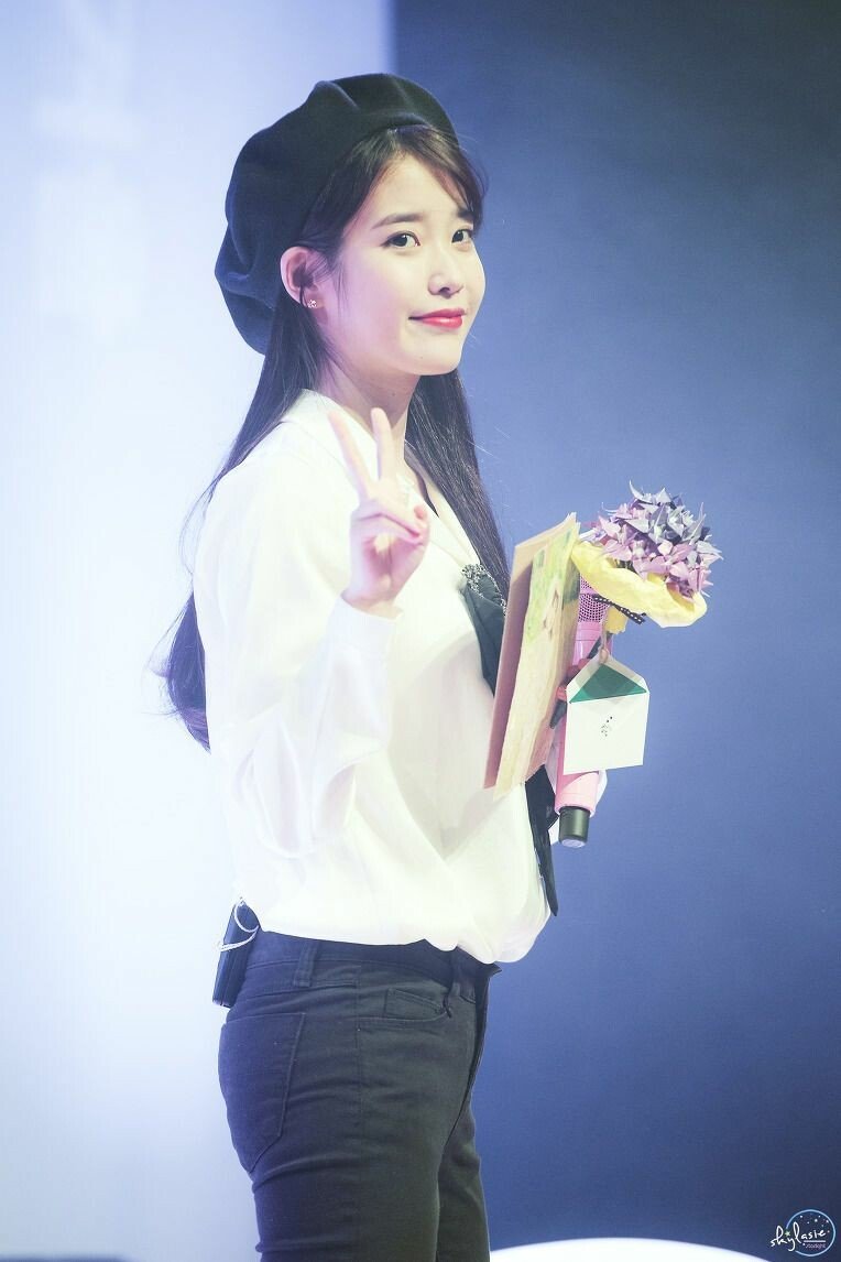 아이유 30장