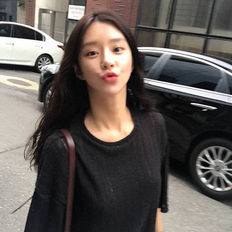 걸그룹 레인보우로 데뷔할뻔 했던 배우