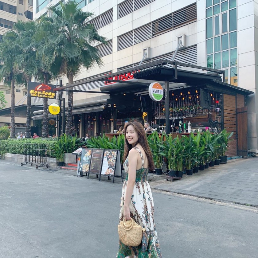 여행 다니는 윤채경