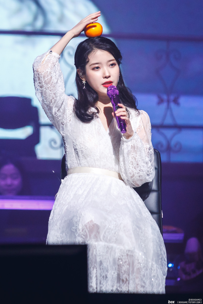 아이유 (약스압)