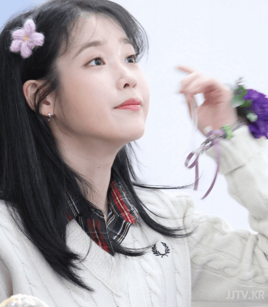 팬사인회 아이유