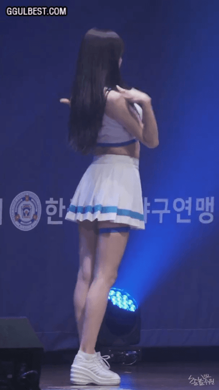 흰테니스치마 안지현