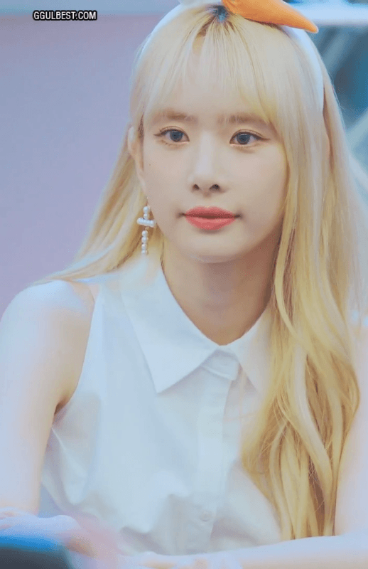 금발 뽀얀 설아