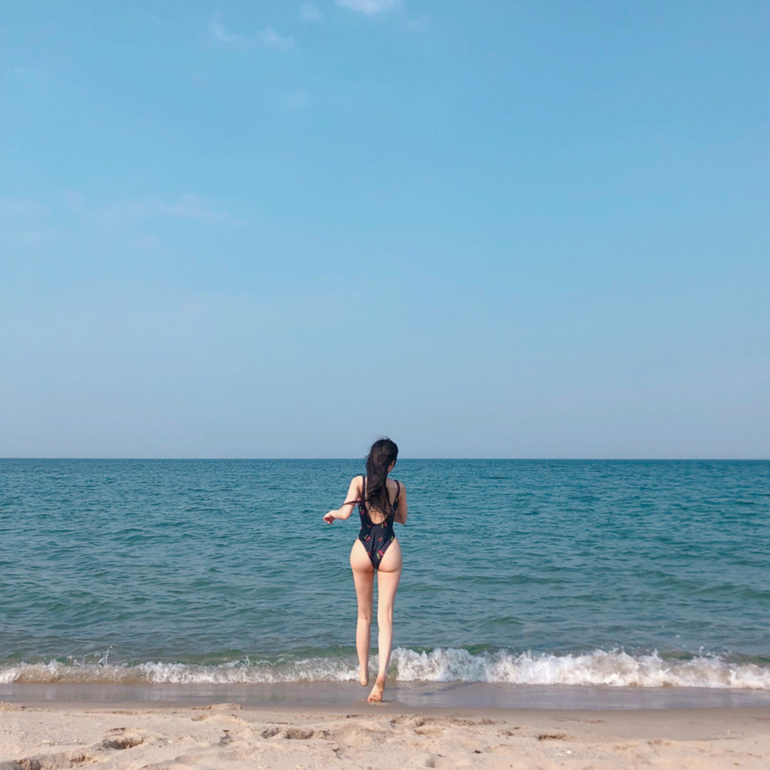 한적한 바닷가