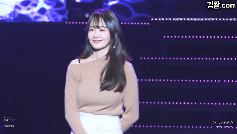 데이터) 너무 열일하는 외모 강민경