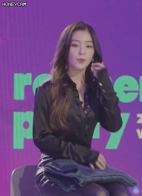 셔츠 단추 네 개 풀은 레드벨벳 아이린