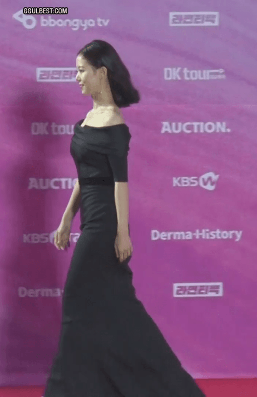 서울가요대상 레드카펫 강한나 오프숄더 드레스