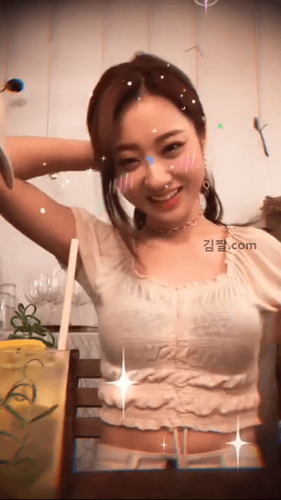 어제자 경리 근황(경리단길 축제 그 후)