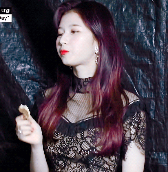 사나 먹방 모음 (1/2) [데이터]