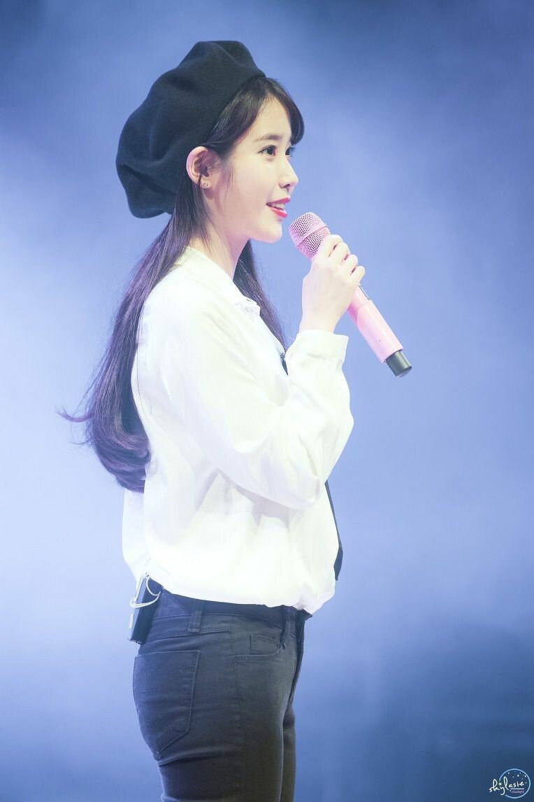 아이유 30장