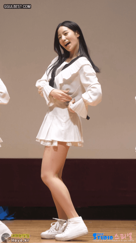 살랑살랑 주름치마 조현2