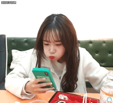 위키미키 유정 먹방