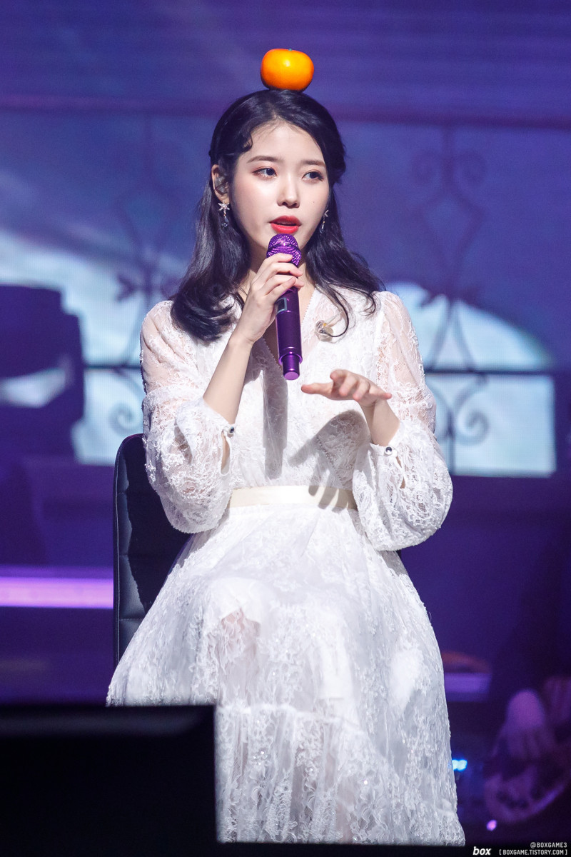 아이유 (약스압)