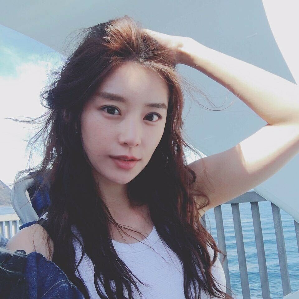 걸그룹 레인보우로 데뷔할뻔 했던 배우