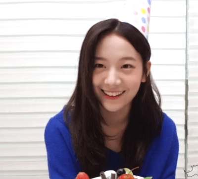 웃는게 매력적인 앵규리