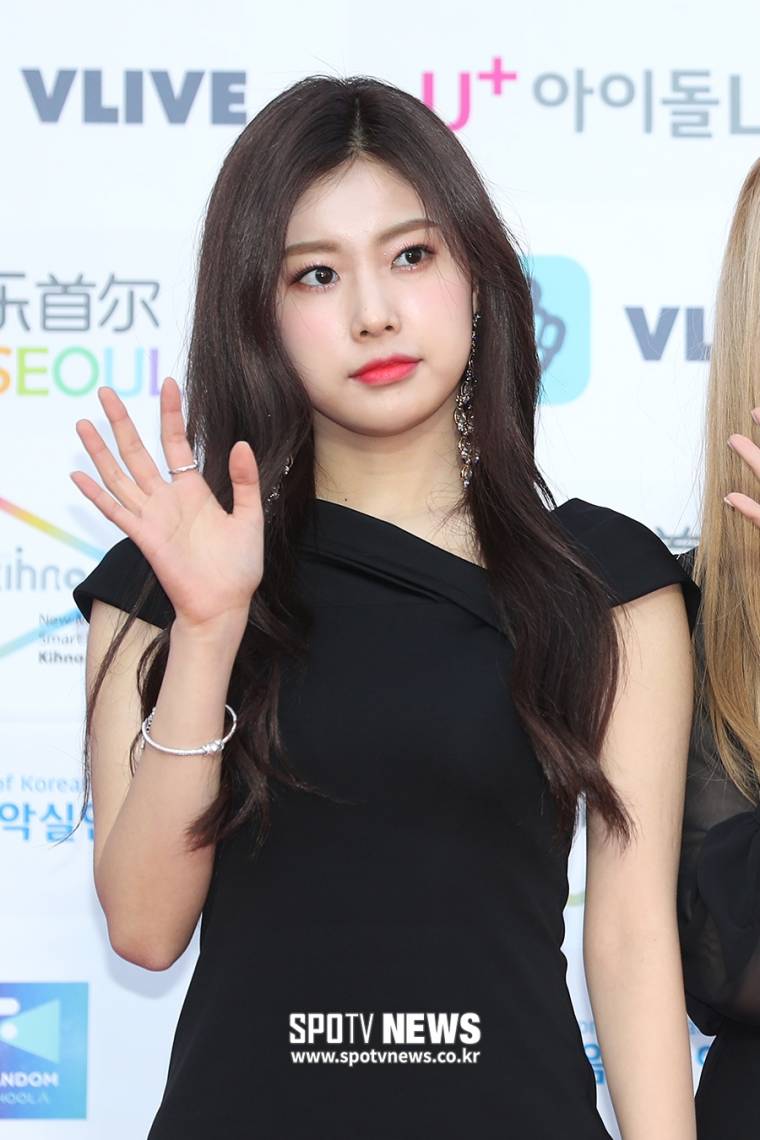 아이즈원 강혜원 안유진 권은비 (고화질 55장)