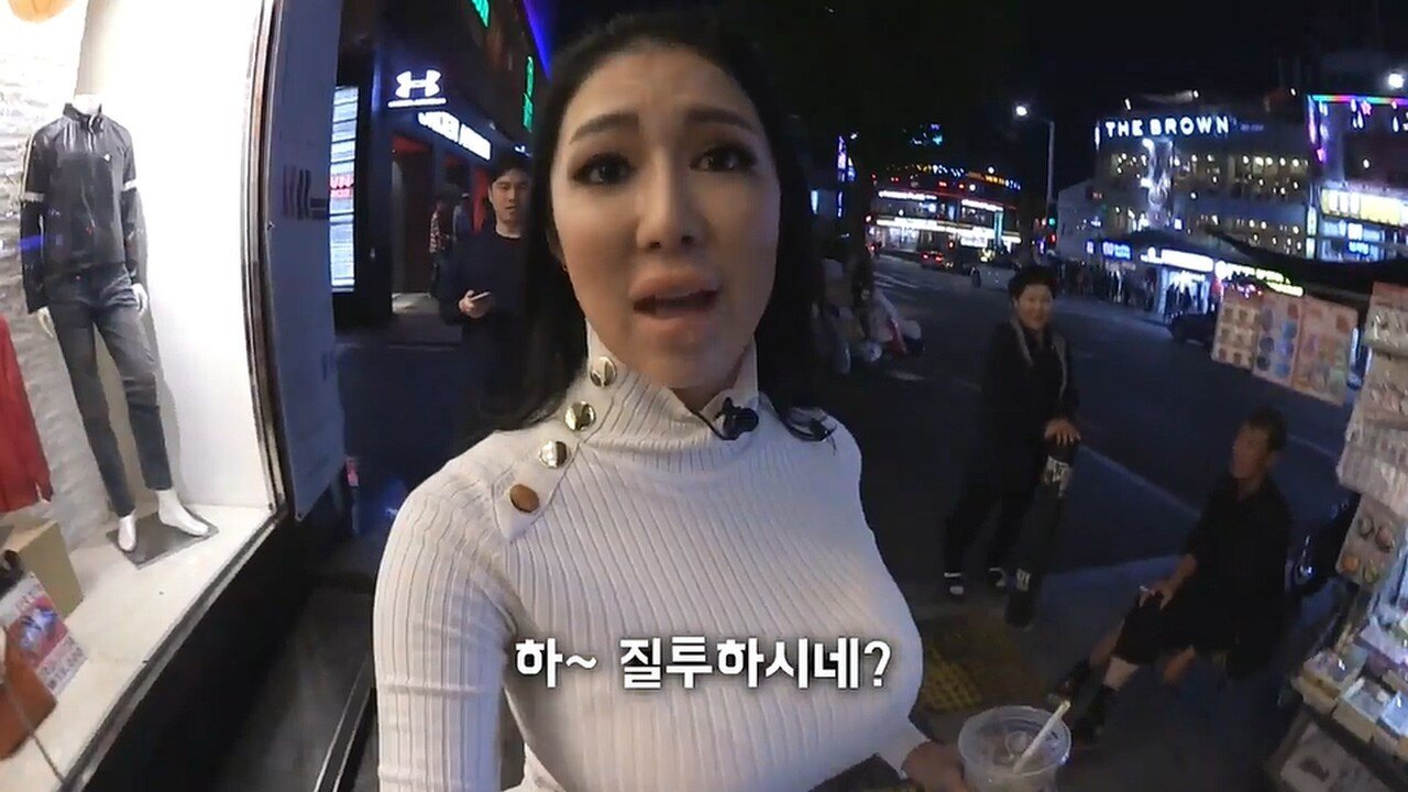 킴 카다시안으로 변신한 사유리