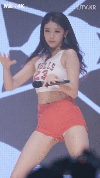 처음처럼 유진 타이트한 의상과 몸매