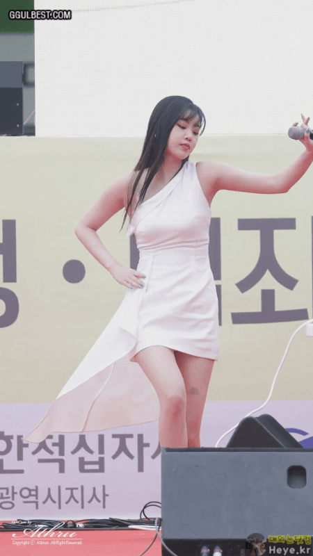 원오프숄더 여자아이들 수진