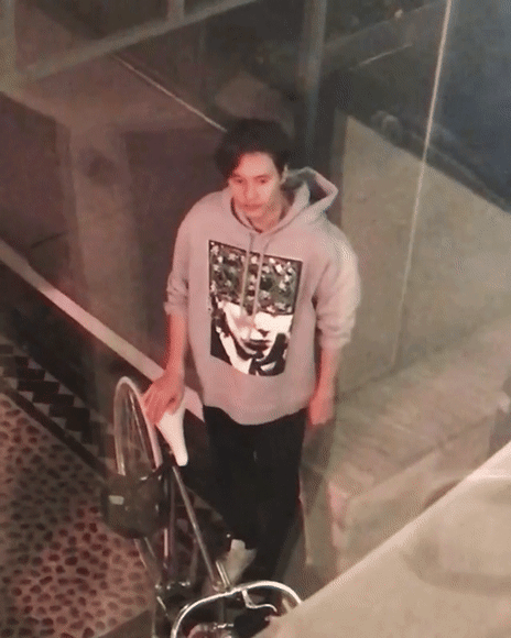 카페에서 목격된 77년생 아재