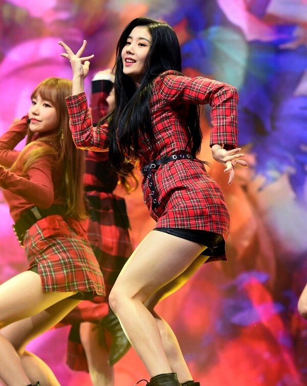 든든한 리더 권은비
