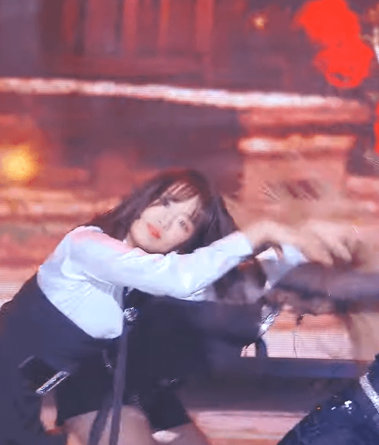 안유진
