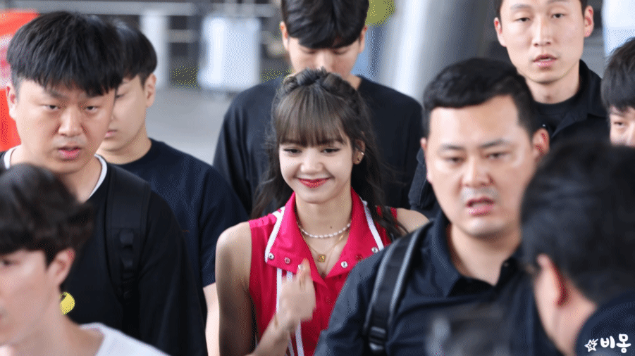 블랙핑크 리사 입국