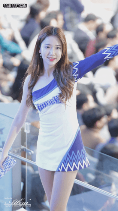 우리카드 치어리더 박한솔.gif