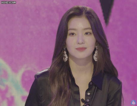셔츠 단추 네 개 풀은 레드벨벳 아이린
