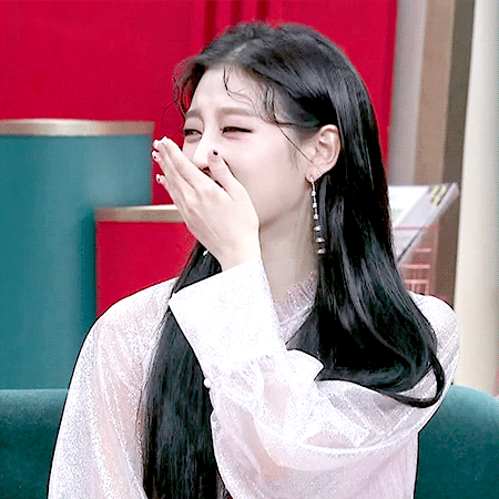 봄바람처럼 살랑살랑 예인이