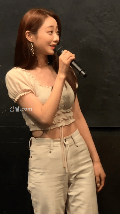 어제자 경리 근황(경리단길 축제 그 후)
